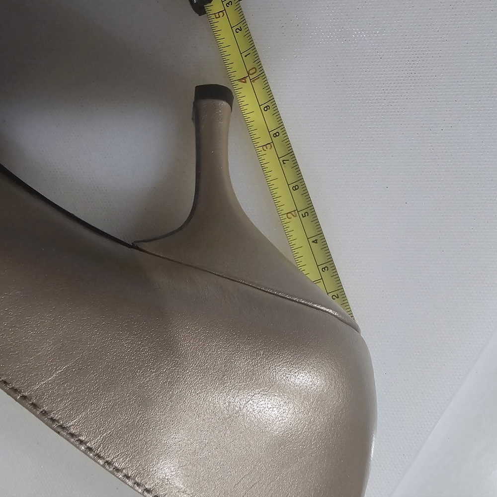 Pumps - Picture 3 of 3